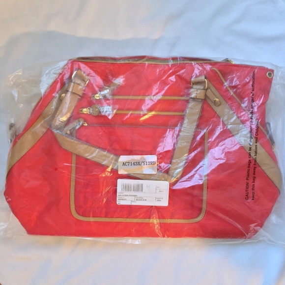 NEW Sondra Roberts SR2 squared WEEKEND BAG HP🎉 - Picture 2 of 8